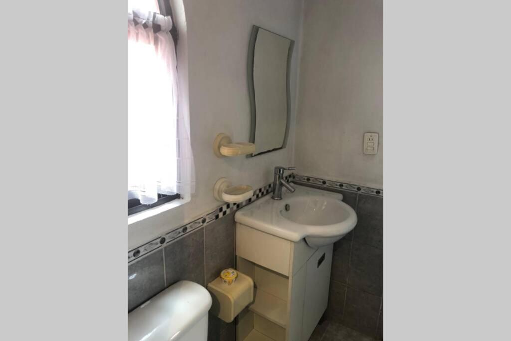 Amplia Habitacion Tipo Ejecutiva Con Bano Y Acceso Privados Toluca Exteriör bild